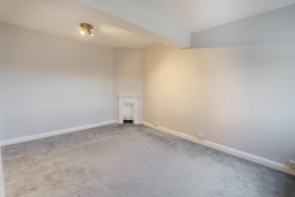716a London Road-15.jpg