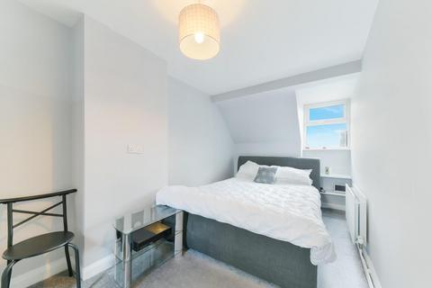 716a London Road, Sutton, SM3 9BY