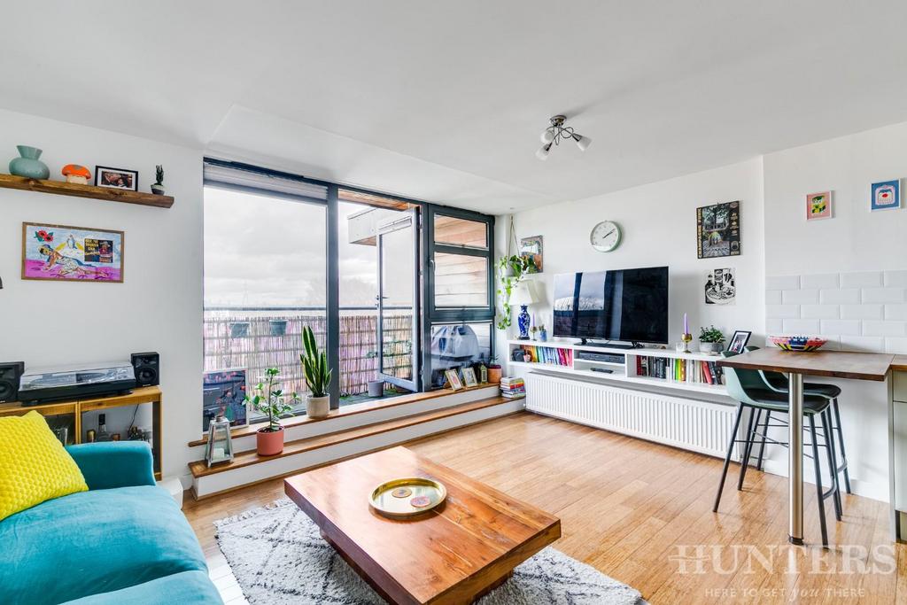 39 Hawthorne House, Grovelands Rd, London N15 6 BW-