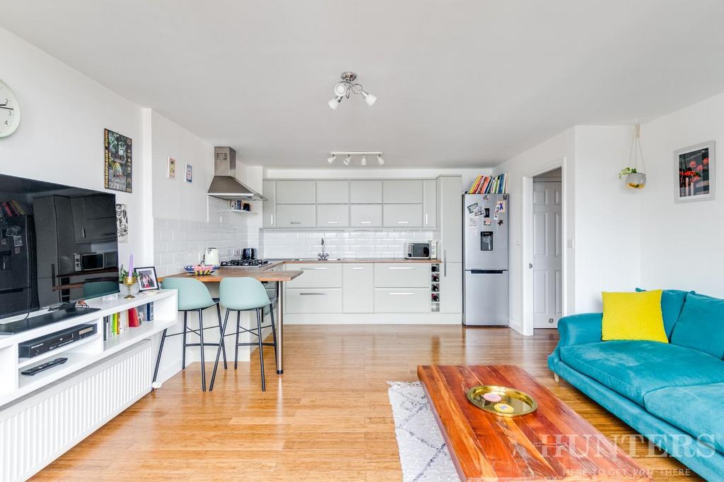 39 Hawthorne House, Grovelands Rd, London N15 6 BW-