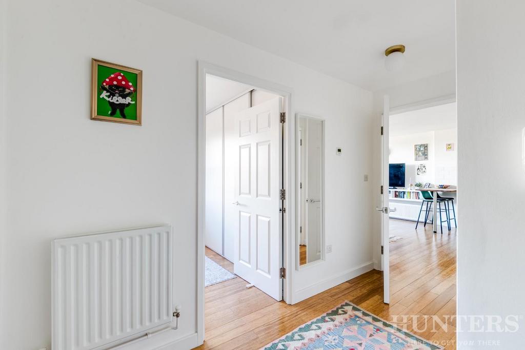 39 Hawthorne House, Grovelands Rd, London N15 6 BW-