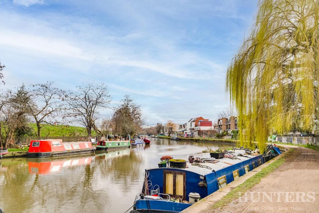 39 Hawthorne House, Grovelands Rd, London N15 6 BW-