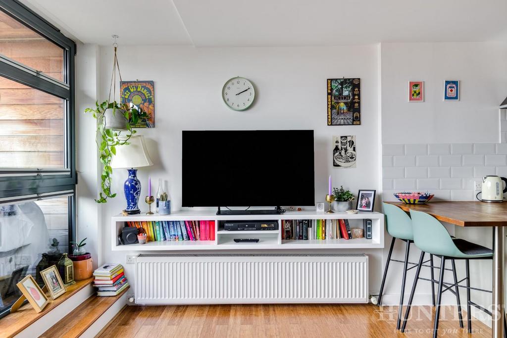 39 Hawthorne House, Grovelands Rd, London N15 6 BW-
