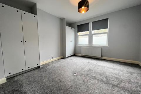 1 bedroom ground floor flat to rent - Cranleigh Drive, Leigh-On-Sea