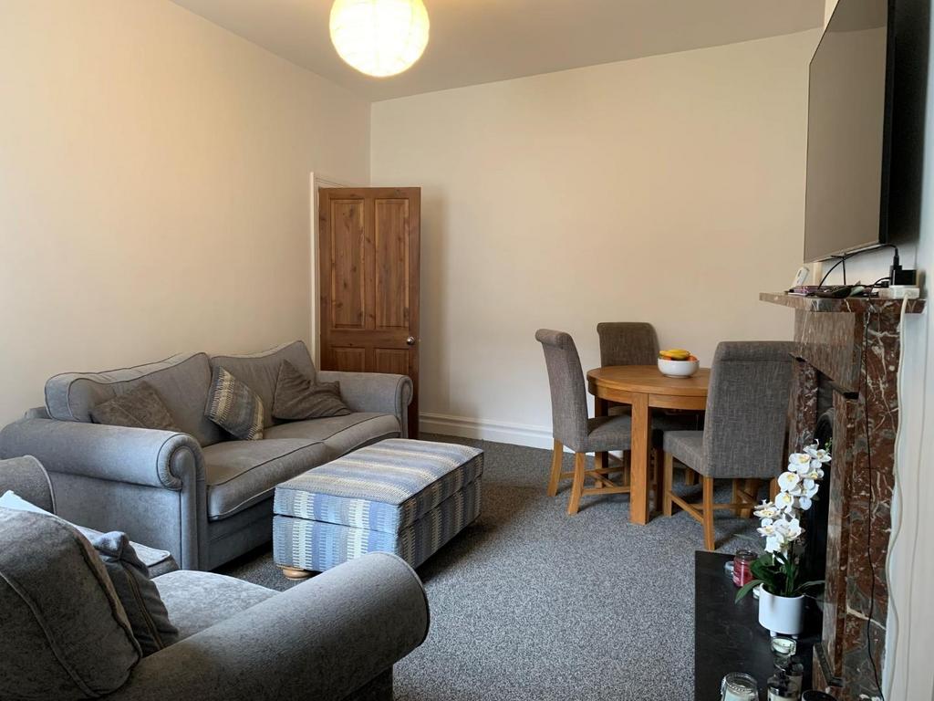 Garden Terrace, Earsdon, Whitley Bay 2 bed flat £750 pcm (£173 pw)