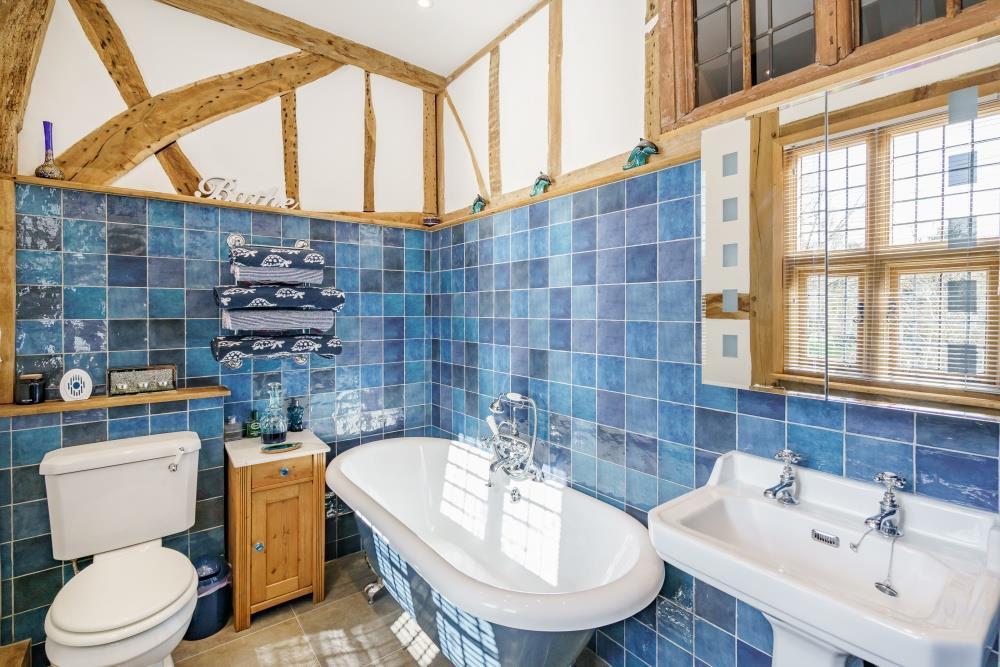 Master En-Suite bathroom