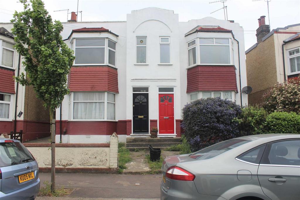 Primrose Road, South Woodford 2 bed £1,600 pcm (£369 pw)