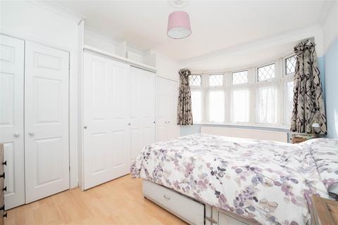 73 Clitherow Avenue, London, W7 2BL