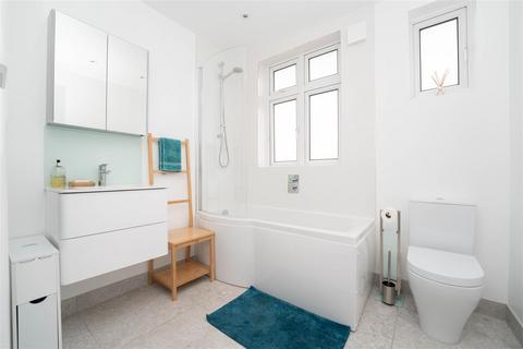 73 Clitherow Avenue, London, W7 2BL