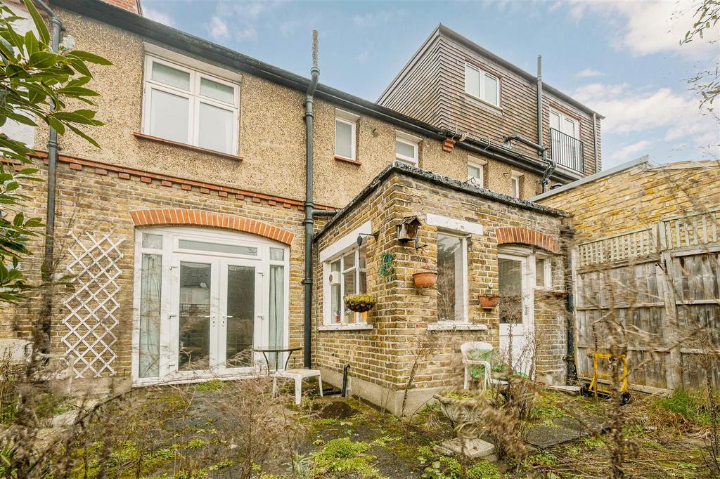 26 Camborne Avenue-14.jpg