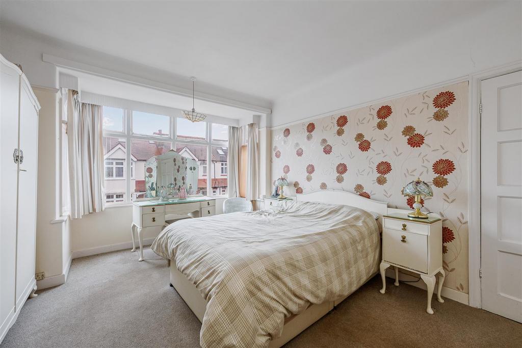 26 Camborne Avenue-10.jpg