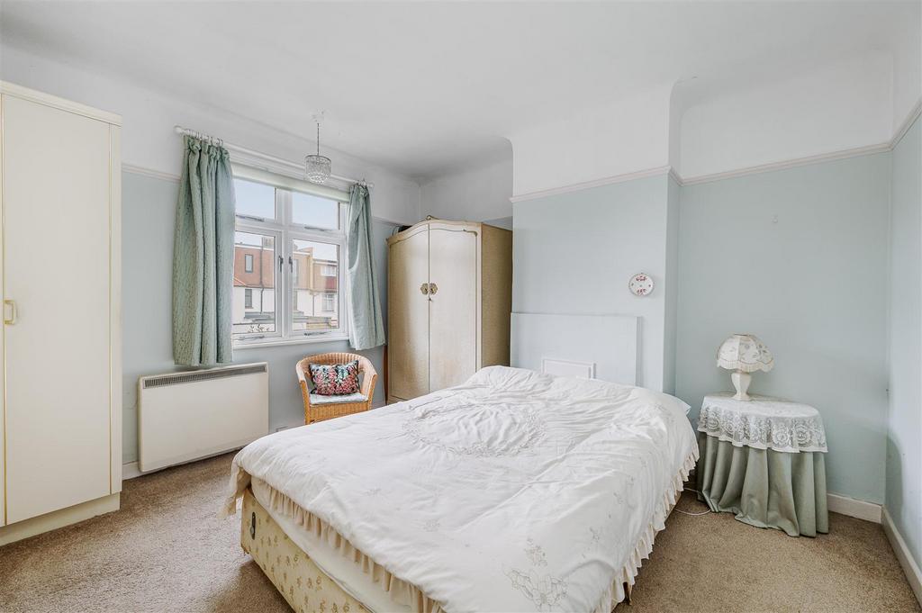 26 Camborne Avenue-7.jpg