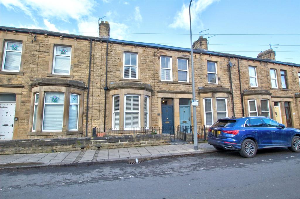 Road, Auckland, County Durham, DL14 3 bed terraced house