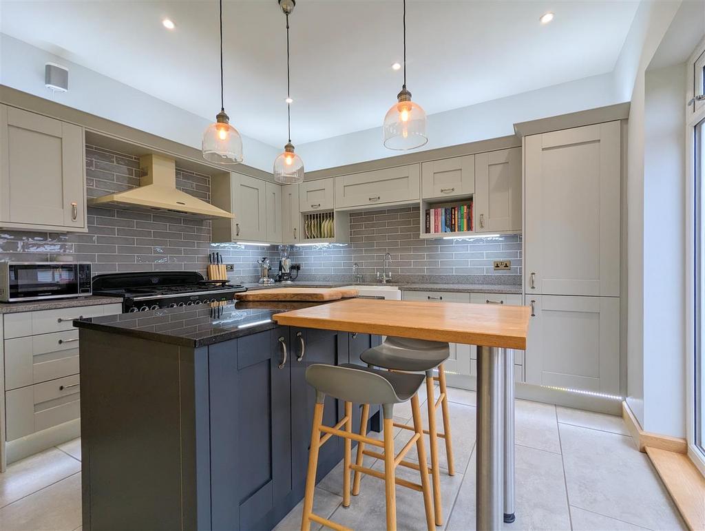 Breakfast Kitchen