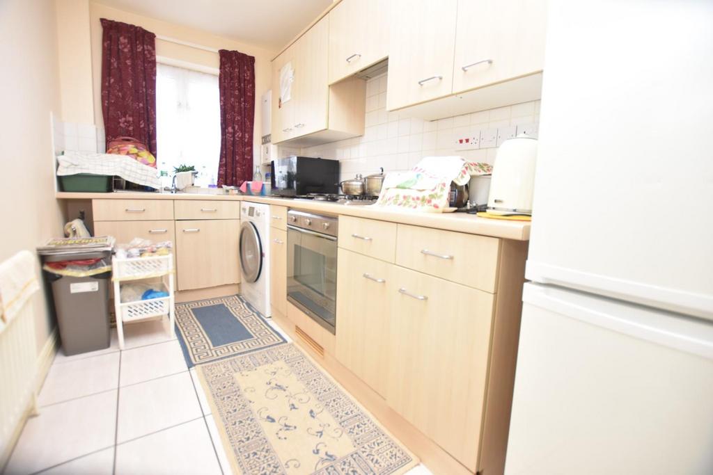 Charnwood Court, Pinner View, Harrow, HA1 4RD 2 bed property for sale