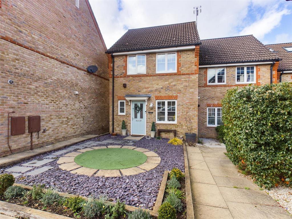 Knebworth Gate, Stevenage 2 bed semidetached house £360,000