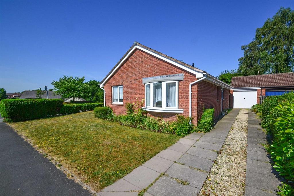 Torrin Drive, Radbrook Green, Shrewsbury 3 bed detached bungalow for