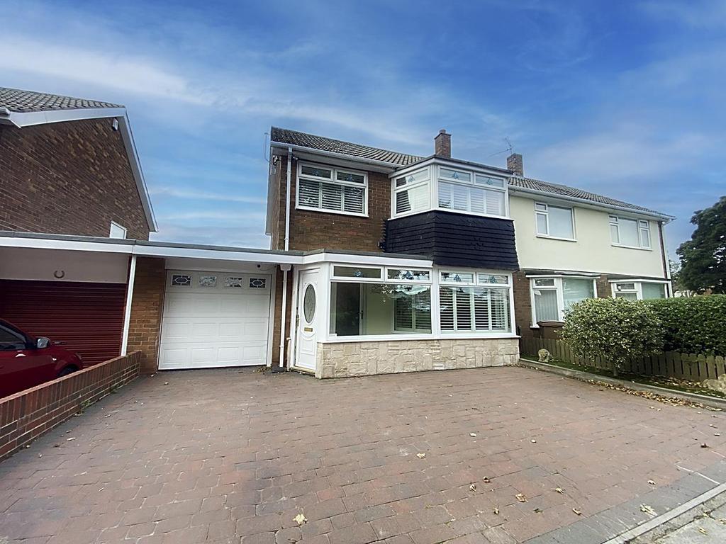 Preston Grange 3 bed semidetached house for sale £315,000
