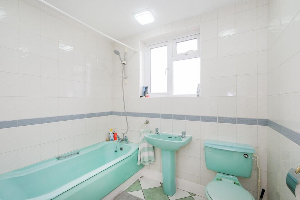 56 Abbotts Crescent-7 resized.jpg