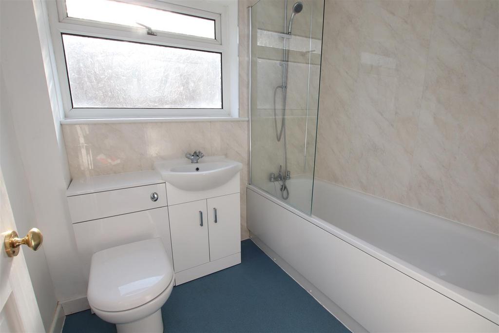 Bathroom.JPG