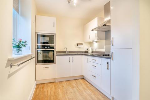 1 bedroom apartment for sale, Lambrook Court, Gloucester Road, Larkhall, Bath