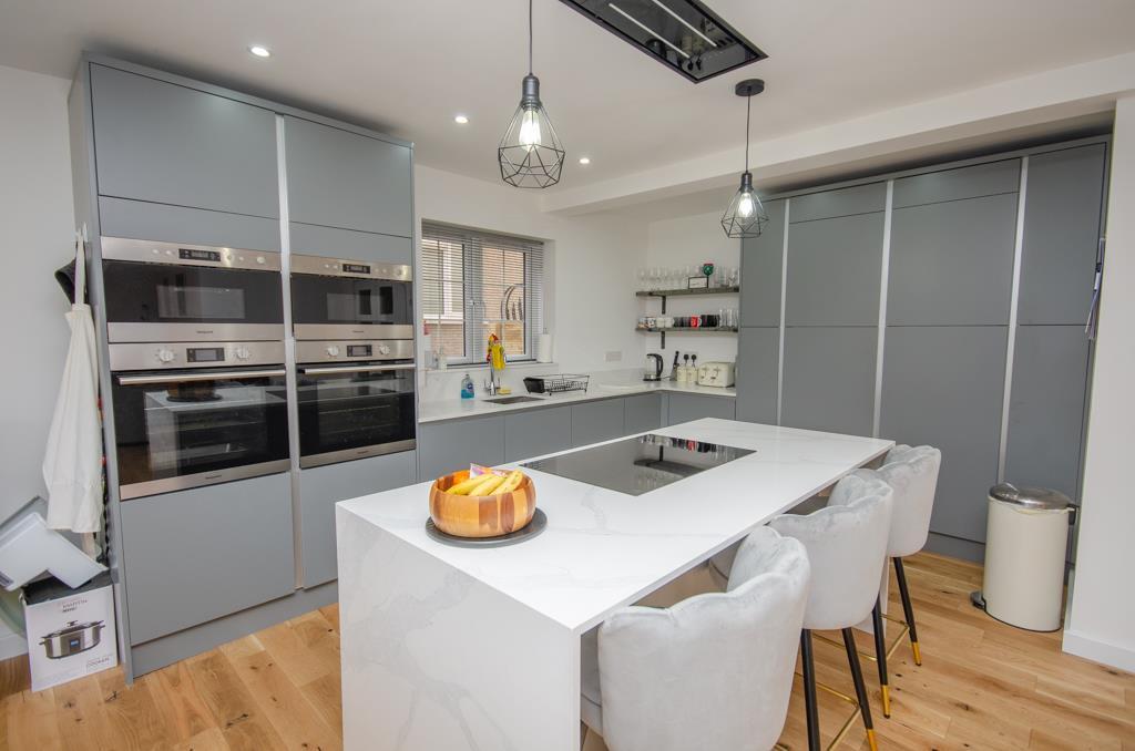 Kitchen area.jpg