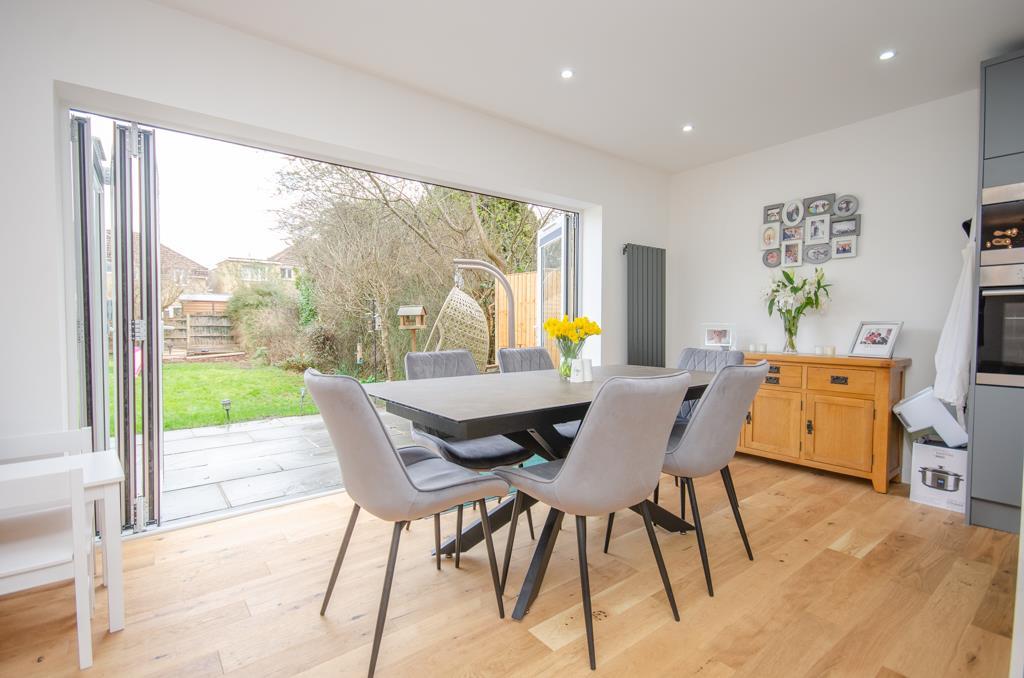 Dining room pic 2.jpg