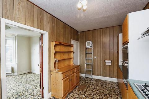 59 Vainor Road, Sheffield, S6 4AP