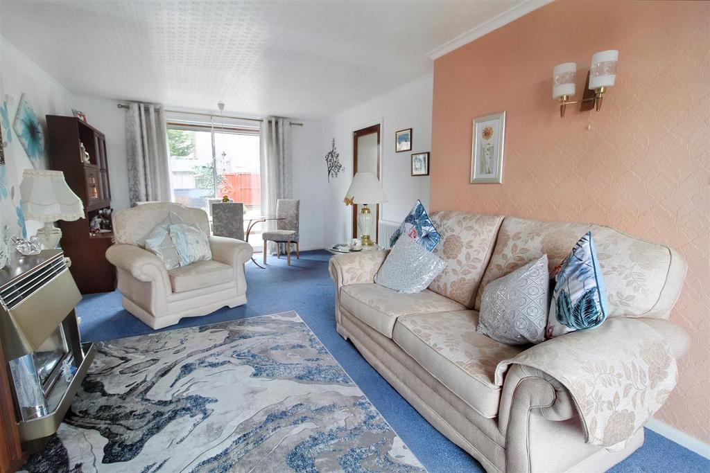 Farnborough Road, Clifton, Nottingham 4 bed terraced house for sale £200,000