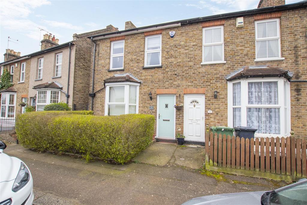 Prospect Road, Cheshunt, 3 bed end of terrace house £400,000