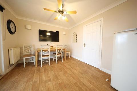 5 bedroom house for sale - Harbour Way, Hull