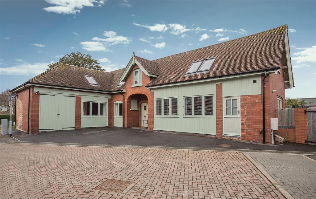 Crown Close, Thorney, Peterborough 4 bed detached house for sale £425,000