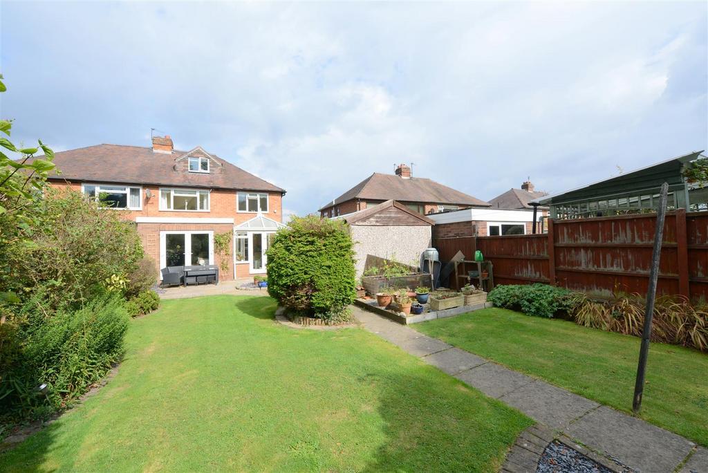 Copthorne Park, Copthorne, Shrewsbury 4 bed semidetached house for