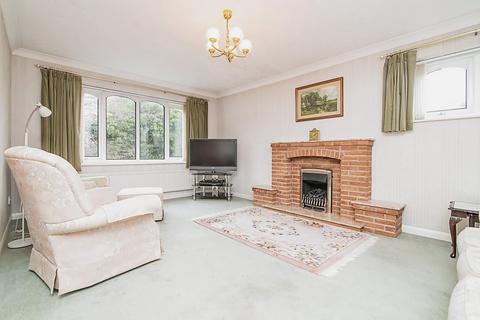 17 Bellington Croft, Shirley, Solihull, B90 4XP
