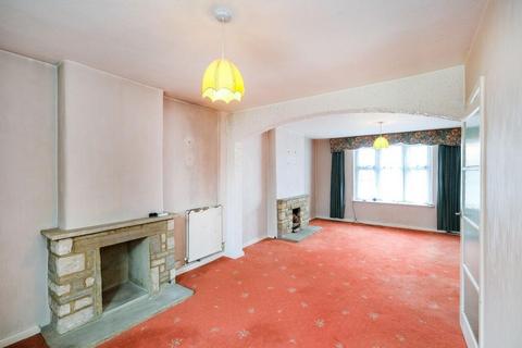 3 bedroom end of terrace house for sale - Rectory Crescent, Wanstead