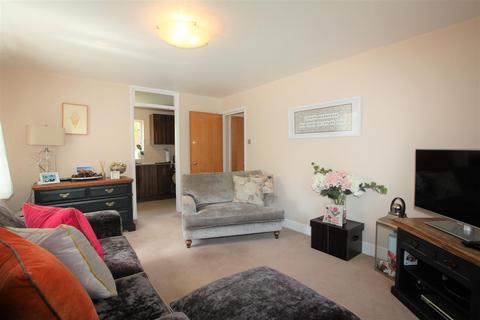 2 bedroom apartment to rent - Kingsleigh Place, Mitcham