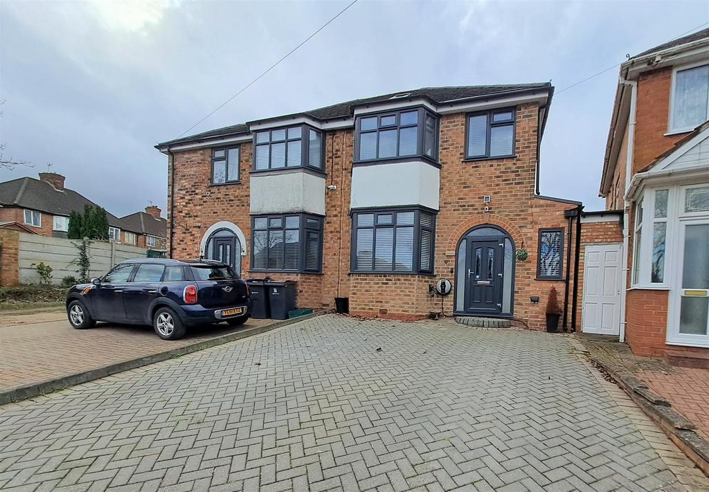Elmcroft Road, Yardley, Birmingham 3 bed semidetached house £290,000