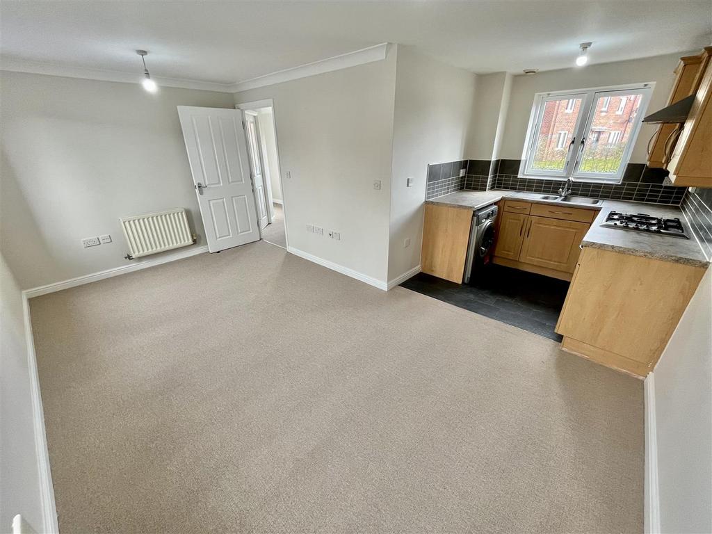 3 Vaughan Road, West Timperley... 2 bed apartment £185,000