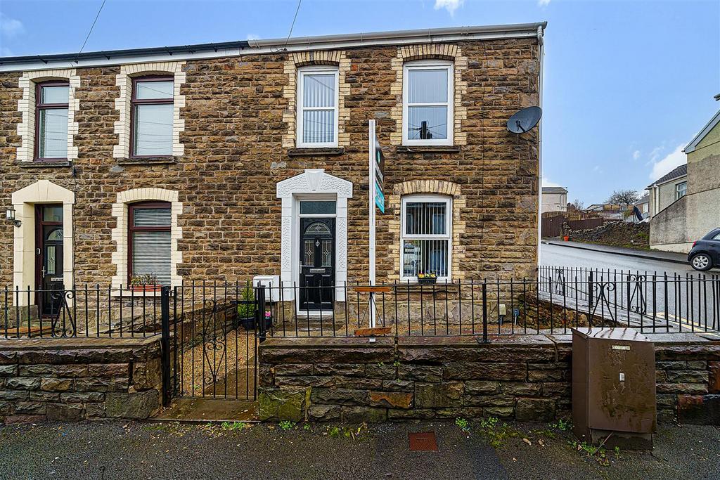 Springfield Street, Morriston, Swansea 2 bed end of terrace house £