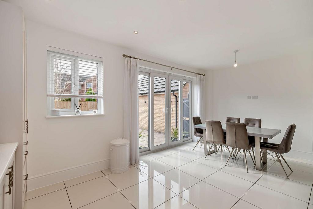 Miller Road, York, North Yorkshire 4 bed semidetached house for sale
