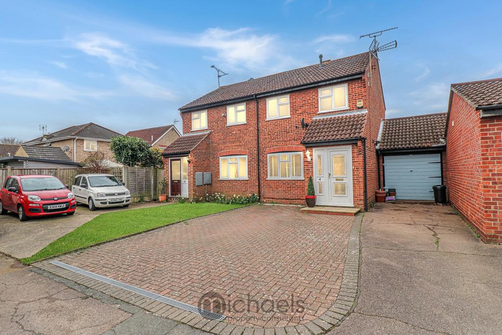 Farriers End, Stanway, Colchester, CO3 2 bed semidetached house for sale £325,000