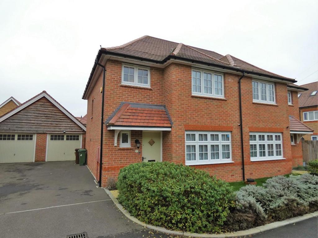 Kiln Way, Halling, Rochester 3 bed semidetached house to rent £1,750