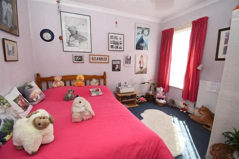 39 Hare Lane, Godalming, GU7 3EE