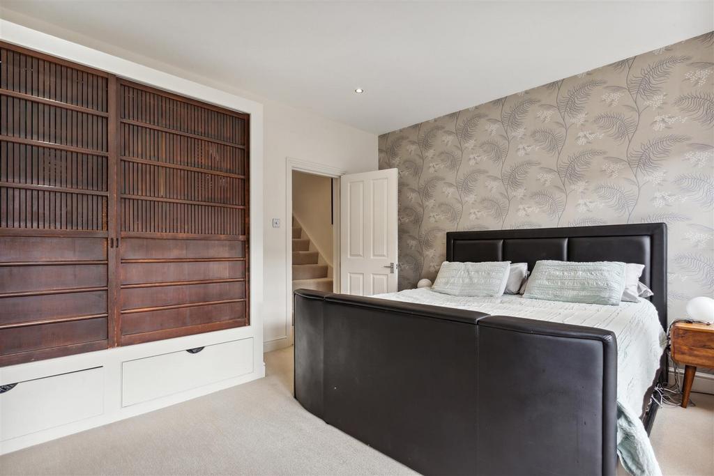 For Sale Fielding road W4