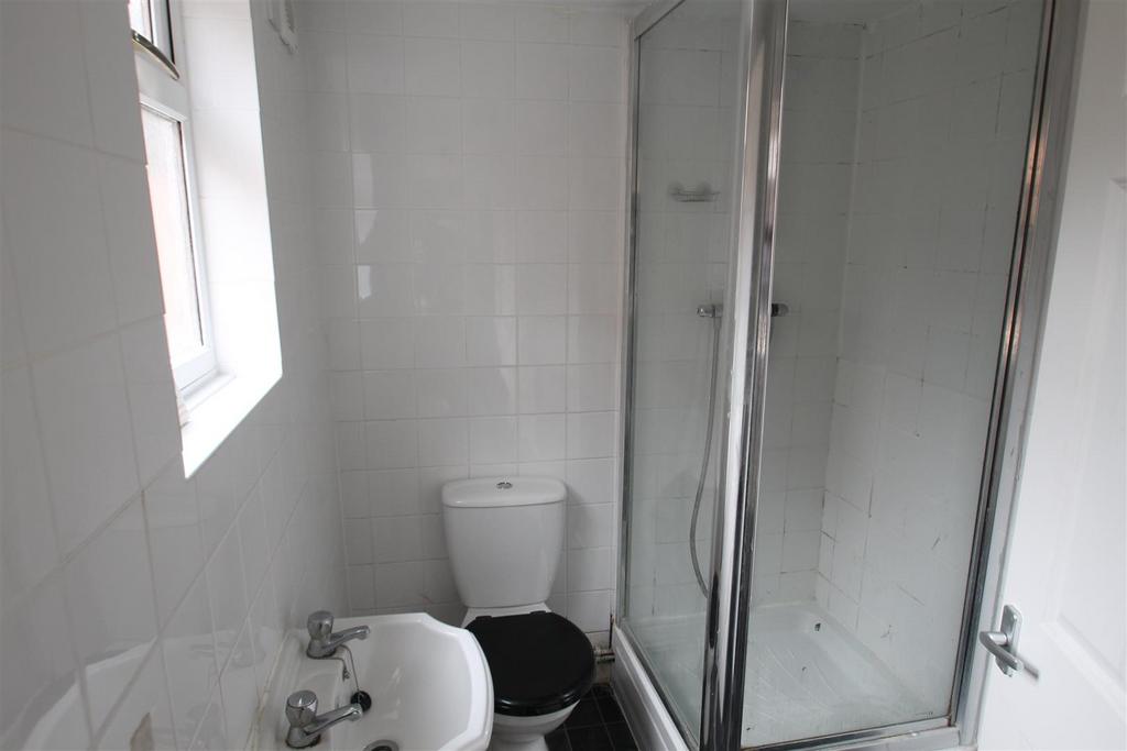 G/f shower room