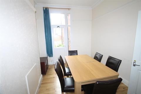 5 Westcotes Drive, Leicester, LE3 0QT