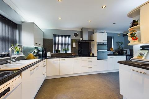 4 bedroom detached house for sale - Village Farm, Middleton On The Wolds, Driffield