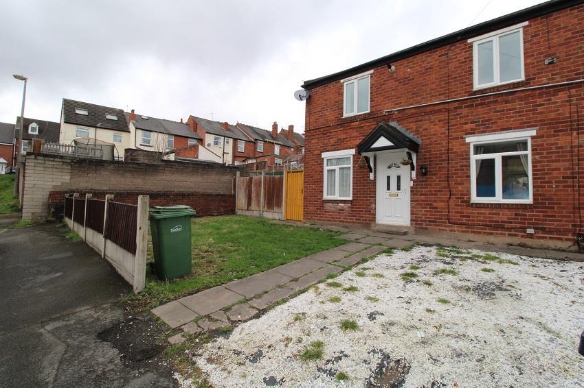 White City Road, Brierley Hill 3 bed semidetached house £900 pcm (£208 pw)