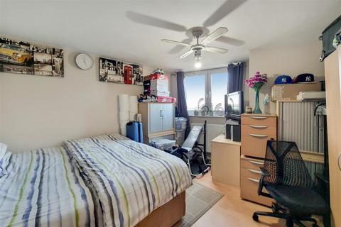 2 bedroom flat for sale - Albion House, North Woolwich E16