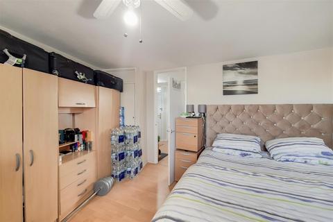 2 bedroom flat for sale - Albion House, North Woolwich E16